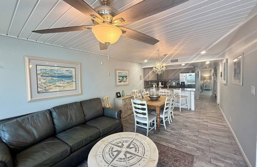 Sunnyside Condo | Beachfront Townhouse Private Garage & Balconies, Free Golf & Activities Daily
