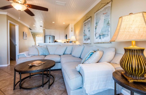 Santa Rosa Beach House | Beachfront Townhome on 30A in Sea Haunts Santa Rosa Beach - Pool & Pvt Boardwalk