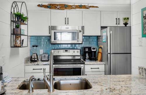 Panama City Beach Condo | Beachfront~Updated~Resort with Pools~Salty Kisses Windward at Edgewater403