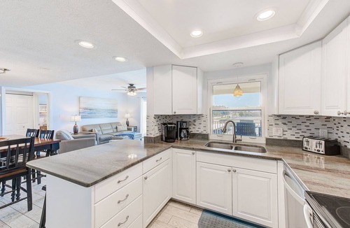 Redington Shores Condo | Beachview from Bedroom! Heated Pool/Spa,King Bed 3/3, 201