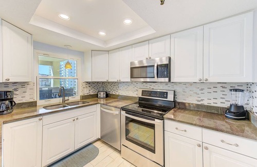 Redington Shores Condo | Beachview from Bedroom! Heated Pool/Spa,King Bed 3/3, 201