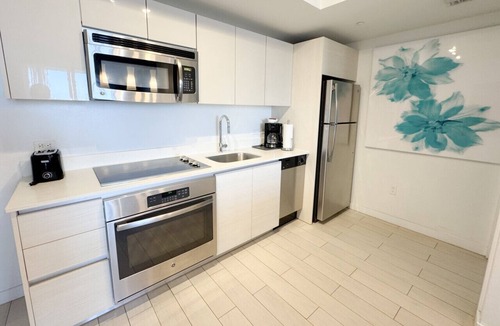 Hallandale Beach Apartment | Beachwalk 1BR Escape
