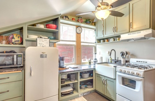 Holmesville Apartment | Beatrice Studio w/Fire Pit: Near Golf!