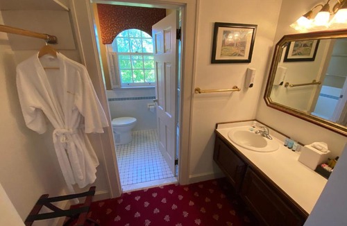 Harrodsburg Hotel | Beaumont Inn