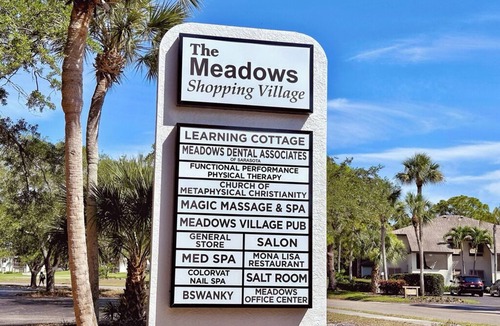 The Meadows Condo | Beautiful 1-bedroom condo in The Meadows, minutes from the beach, golf, shopping