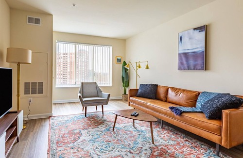 North Bethesda Apartment | Beautiful 1BR Apartment in Rockville