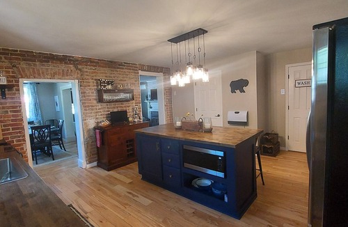 Bolivar House | Beautiful 3-bedroom home in Historic Harpers Ferry!