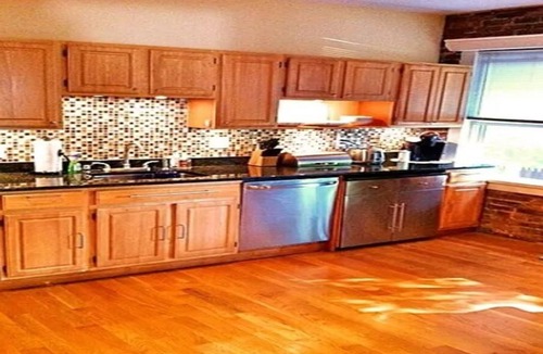 East Boston House | Beautiful 4BD/2BA Gem! Near airport, city, subway.
