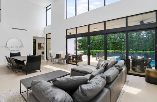 Bay Harbor Islands Apartment | Beautiful 7 Br. Single family (325418) by Houzlet