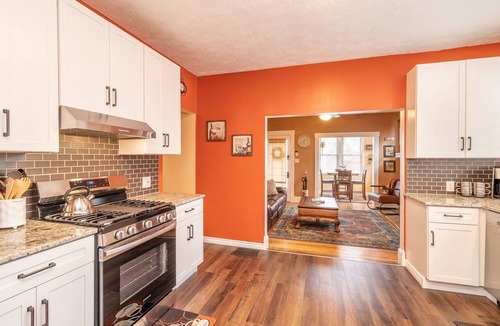 East Price Hill Apartment | Beautiful Apartment! Only 4 Miles From Downtown Cincinnati