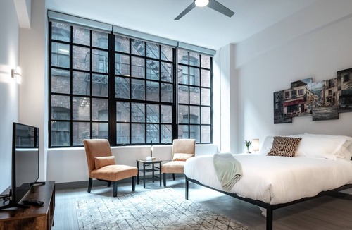 Central Business District Condo | Beautiful Condo- Heart of Business District 403