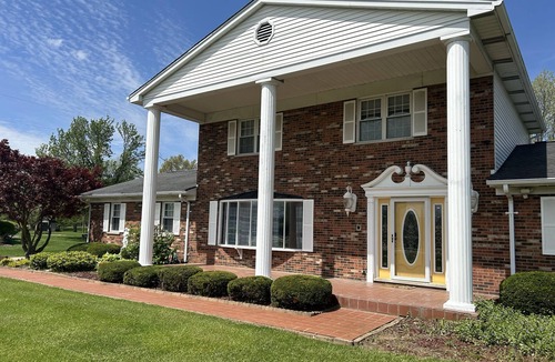 Oakbrook House | Beautiful country retreat in the heart of NKY! Minutes from downtown Cincinnati.