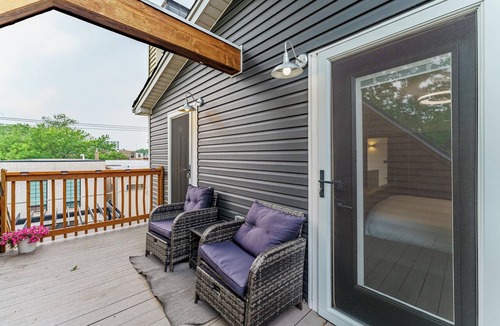 West Bucktown Apartment | Beautiful duplex in the heart of bucktown.