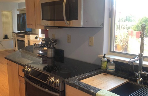 Palmyra Apartment | Beautiful In-law suite in Palmyra PA. No Cleaning Fees.
