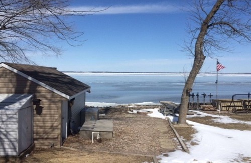 Winneconne House | Beautiful Lakefront Home ~ Outstanding Sunsets ~ Includes Hot Tub!