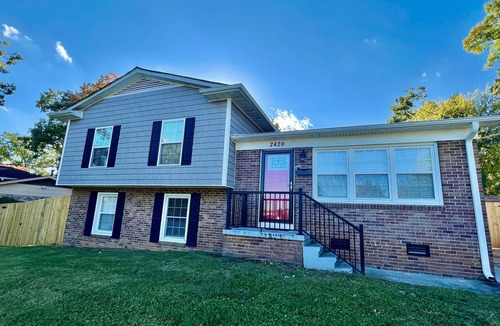 Greensboro House | Beautiful Newly listed home, Newly Remodeled Home 5beds/sleeps 9 close to DT GSO