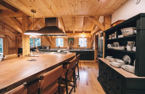 Mount Vernon House | Beautiful post & beam, 6 bedroom on a semi-private smaller pond.