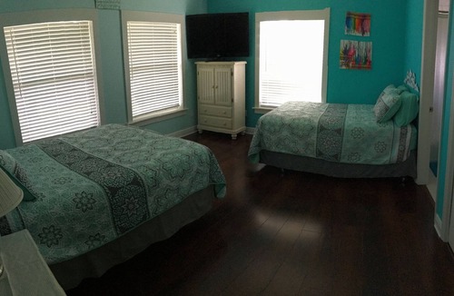 East Lake House | Beautiful Sunsets on Lake Tarpon. Fish, Swim, Jetski and More