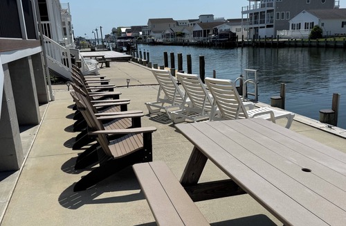Selbyville House | Beautiful Waterfront 5 Bedroom 3.5 bath, 2 Master Suites, Boat Dock, Pool, Kayak