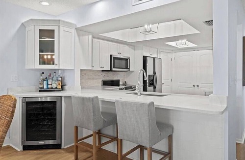 Island Estate House | Beautifully furnished 3-bedroom, 3-bathroom townhome
