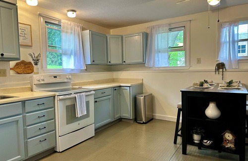 Camp Ellis Apartment | “Below Deck” at Ferry Beach - 2 bedroom apartment steps from the beach!