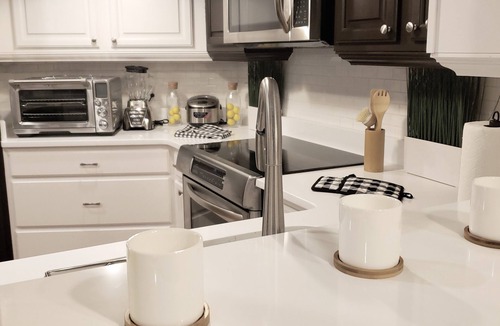Winter Park House | Best Home by Winter Park Hospital, Rollins College and Park Ave !