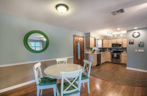 Indian Rocks Beach Apartment | Best Location 2 - In the Heart of IRB - Close to Everything and the Beach