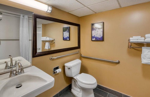 West Deptford Hotel | Best Western Philadelphia South - West Deptford Inn