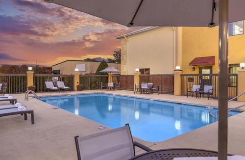 Greenville Hotel | Best Western Plus Suites Greenville