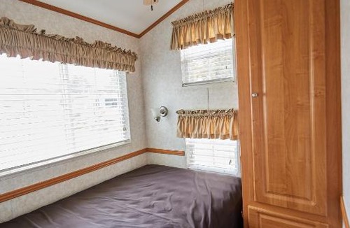 Urbanna House | Bethpage Three-Bedroom Cottage 21