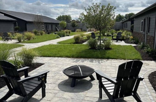Town of Sullivan House | Big Cat Bungalows at The Haven - Lion 4