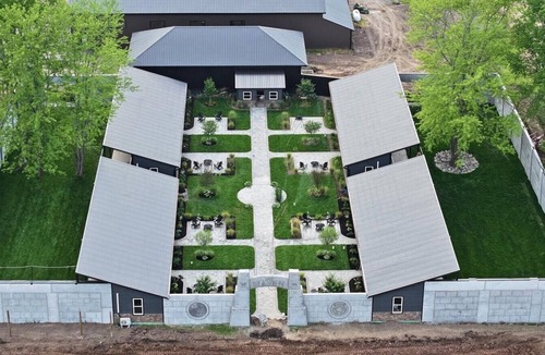 Town of Sullivan House | Big Cat Bungalows at The Haven - Lion 2