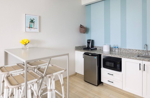 New Town Hotel | Blue Flamingo Resort Key West