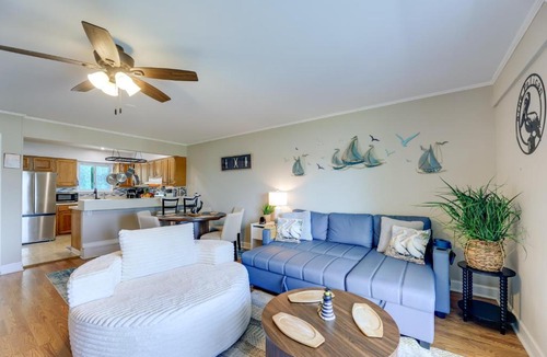Fairfield Harbour House | Blue Pelican River Oasis on the Neus! Walk to Pier