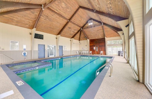 Fairfield Harbour House | Blue Pelican River Oasis on the Neus! Walk to Pier