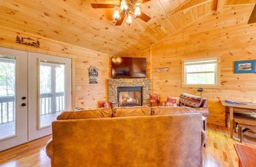 Murphy House | Blue Ridge Mountain Cabin Rental w/Fire Pit!