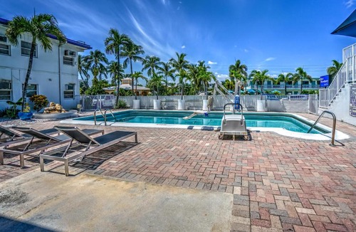 East Fort Lauderdale Hotel | Blue Strawberry by the Sea