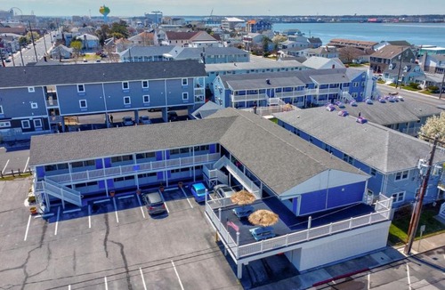 Ocean City Hotel | Blue Wave Inn - Ocean City