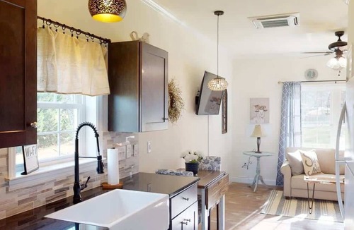 Lake Monticello Cottage | Bluebird Cottage B: Quiet, Firepit, Patio, Games