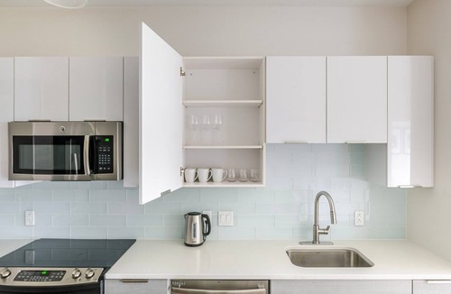 Assembly Square Apartment | Blueground | Assembly Square, pool, nr Mystic River