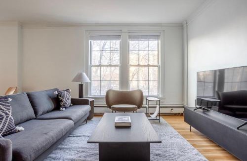 North Brookline Apartment | Blueground Brookline gym wd nr dining BOS-929