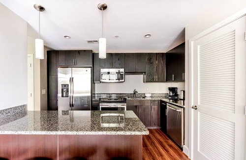 Reston Apartment | Blueground | Hunter Mill District, pool, nr Lake Anne