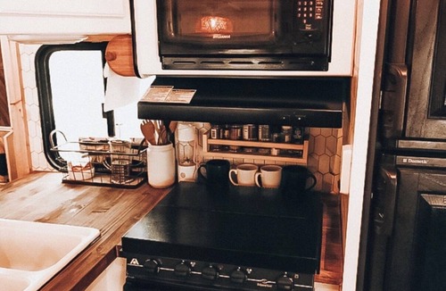 Millville House | Boho Farmhouse Camper with AC in Harpers Ferry