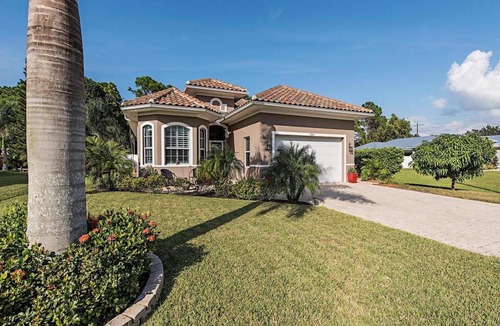 Bonita Shores House | Bonita Springs Bungalow