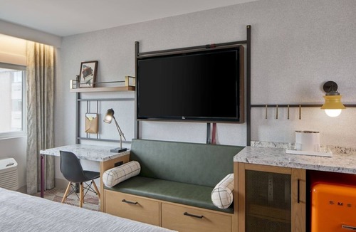 North Park City Hotel | Boutique Mountain Retreat Near World-Class Skiing - 1.5 miles
