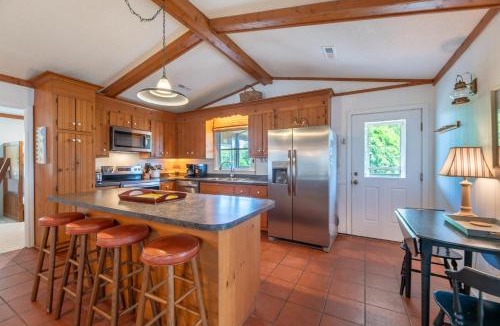 Carolina Dunes House | Bowen. Hot Tub, Pets OK, Well Maintained, Short Walk to Beach, WiFi