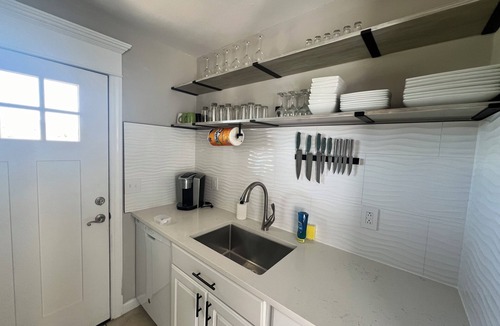 El Centro Beach Condo | Brand New & Less than 400 ft from Beach. Pet Friendly!