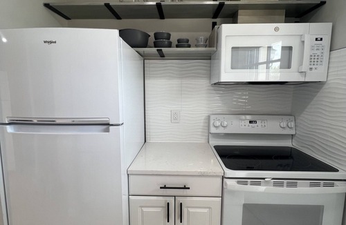 El Centro Beach Condo | Brand New & Less than 400 ft from Beach. Pet Friendly!