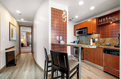 Brickell Apartment | Brickell Arch Sea View Balcony 2BR Free Parking