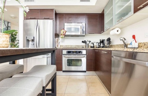 Brickell Condo | Brickell River LOFT/parking & 12 min to South Beach